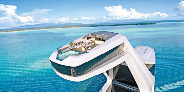 高38米的懸浮艙是遊艇的標誌性設施，上面是設施包羅萬有的主人套房。