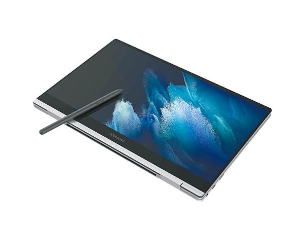 Galaxy Book Pro 360 5G支援改良版S Pen，翻轉13.3吋屏幕就能變身平板。售價：$14,980起（c）