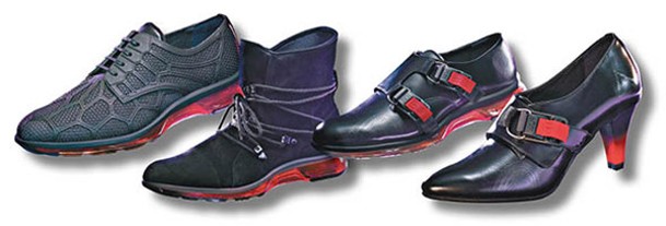 聯乘鞋款分別有（左起）外羽根式、Boots、Double Monk及Pumps，均採用黑配紅的用色，合計只生產200對。