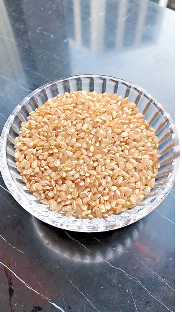 神授米由靜岡縣藤枝市的米農松下明弘先生發現，無農藥無落有機肥料。