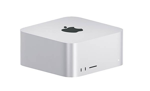 Mac Studio如升高版Mac mini，前方備有兩個USB-C連接埠及一個SDXC卡槽。