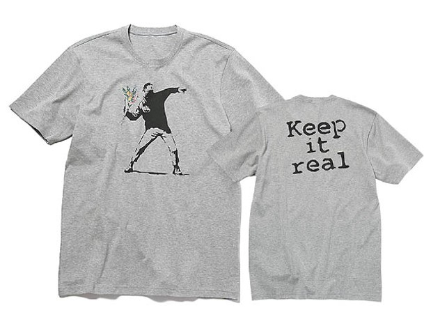 《Flower Bomber》灰色T-shirt，背面加上「Keep It Real」的英文字句，售¥88,000（約HK$5,456）。