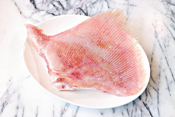 日本和法國出產的魔鬼魚相比，法國供應的魚肉較結實。