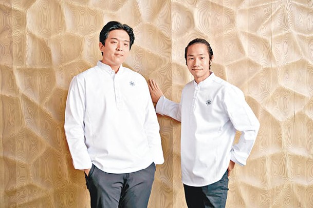 （左）行政總廚Sung Anh及（右）主廚Shim Jung Taek