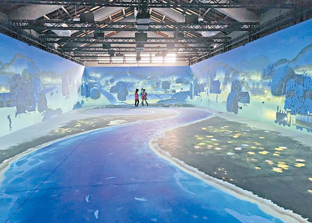 以《嘉南大圳工事畫》為元素創作的數位沉浸式劇場「BIG CHANNEL-嘉南大圳地景劇場」，呈現了畫中人、土地、水源交織的互動場景。