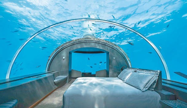 水下部分建於海平面以下5米，主臥室帶有180度弧形亞克力圓頂，讓住客可欣賞海底景觀。