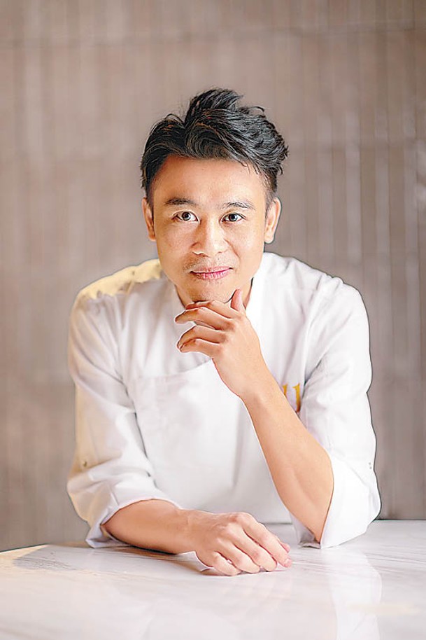 中環藝術餐飲餐廳行政總廚梁國威師傅將於8月13日下午4時15分，為大家示範創意菜式。