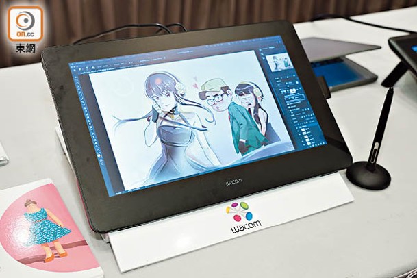 Wacom Cintiq Pro 16繪圖板具有16吋抗反光螢幕，場內以92折發售，折後售$12,450。