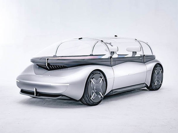 車身上半的光滑穹形車頂，面層塗上新開發的銀色鋁薄幕強化劑透明樹脂，比玻璃更輕薄、更具可塑性及可持續性。