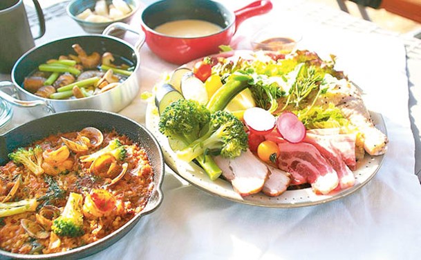 BBQ提供東峰村出產蔬菜及日本產和牛及雞肉，將食材的鮮味發揮到極致。
