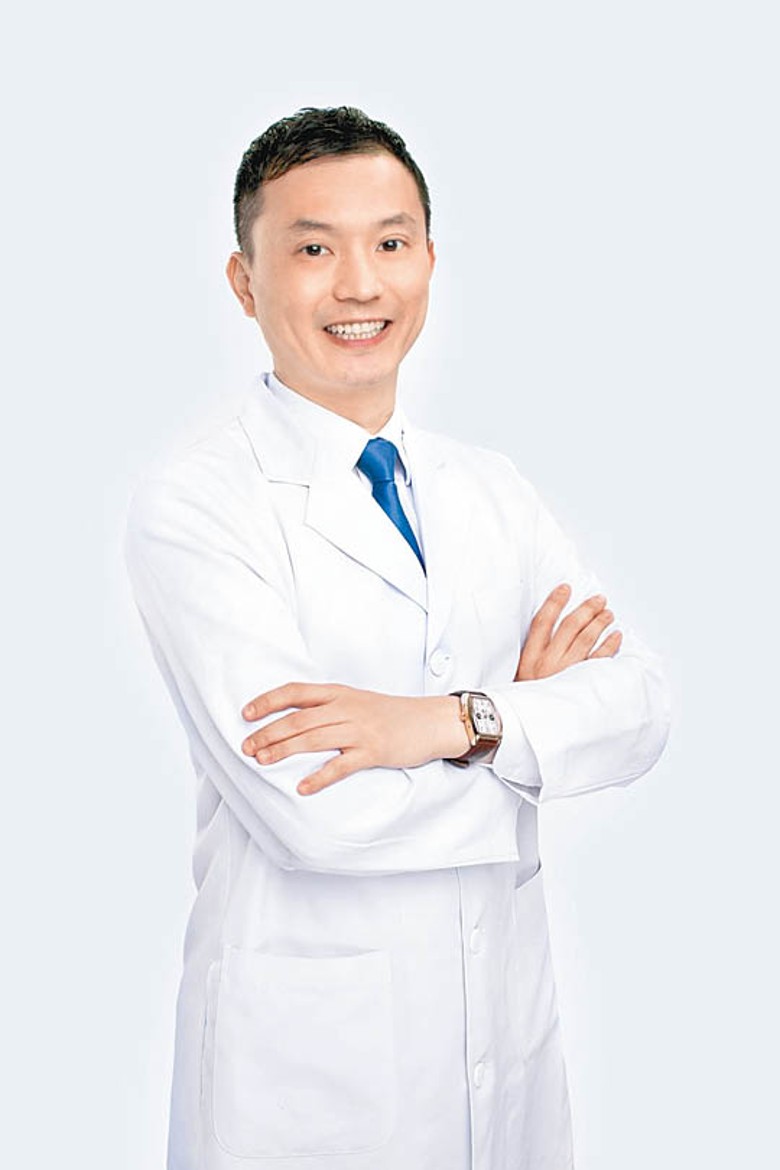 Crimson Cheung，註冊營養師（APD, AU），澳洲迪肯大學食物及營養學一級榮譽學士，營養治療學碩士。