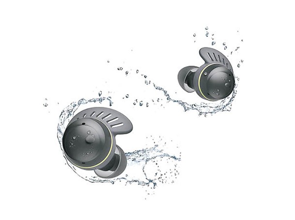 達到IP67等級，防止水、汗和灰塵對耳機造成影響。