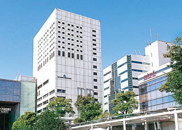 酒店位於JR川崎站前方，交通方便。