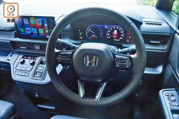 Honda SENSING主動式安全系統、全數碼儀錶板及9吋輕觸式中央屏幕連無線Apple CarPlay等，皆屬隨車標準配備。
