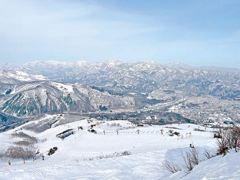 白馬周邊有八方尾根滑雪場等多個滑雪場，冬季可以大展身手。