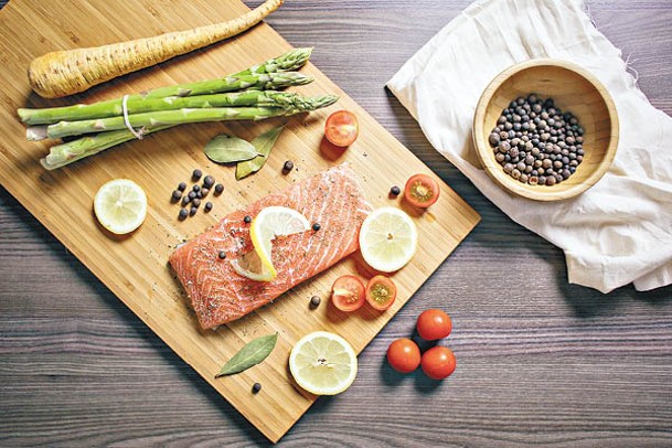 三文魚、鯖魚及沙甸魚提供充足Omega-3，有助保持心血管健康。