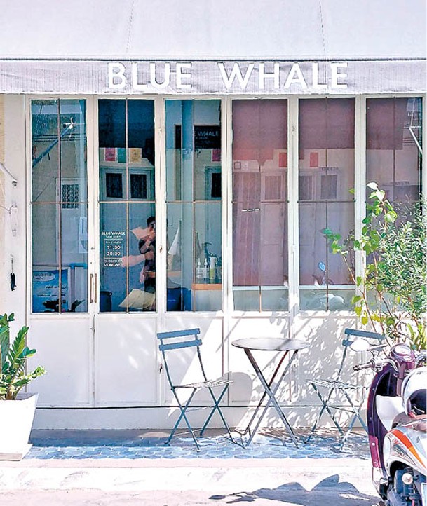 BLUE WHALE Local Eatery重新回歸，店舖外牆將藍色漆成白色，多了一份簡約感。