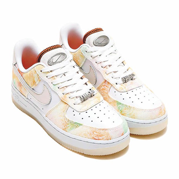 佩斯里花紋款Air Force 1。