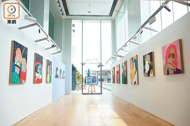Jun Oson個人作品展《形形色色》共展出15幅作品，分別以90年代港產片及夜香港作主題。