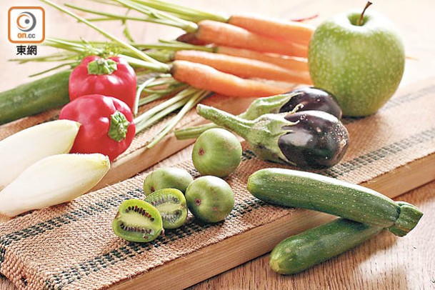 高纖蔬果含抗氧化劑，有助中和汗液的氣味。