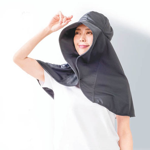 「Protect Flare Hat Shine」可遮擋紫外線及具降溫用途，十分實，¥2,980（約HK$164）。