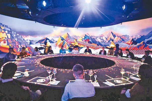 於容納20人的用餐空間內，通過先進的科技，將視覺藝術、沉浸式場景設計與名廚美饌結合。