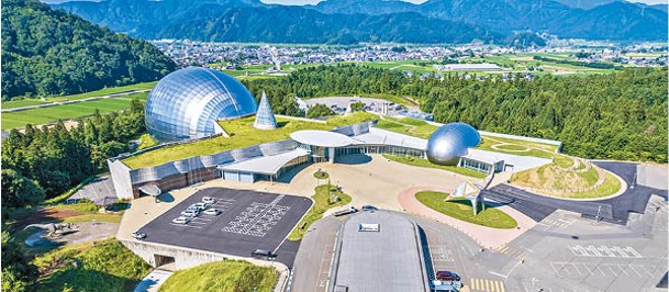 勝山市的福井縣立恐龍博物館經翻修後，早前已重新開業。