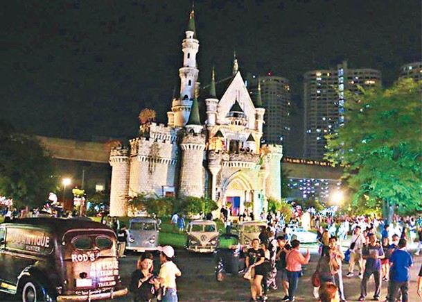 曼谷新焦點 必逛熱爆城堡夜市