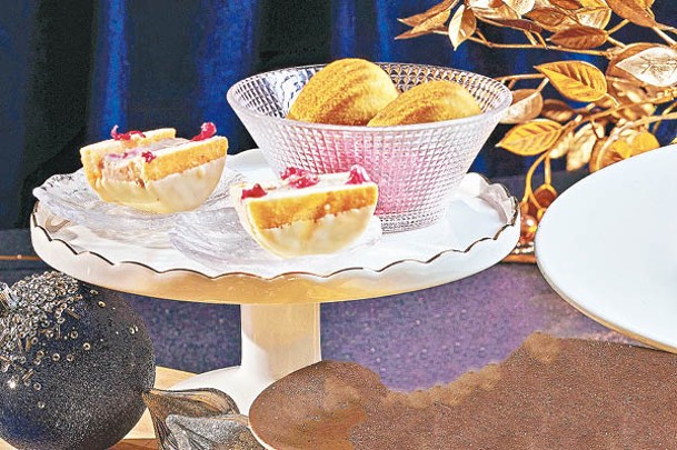 French Strawberry & Earl Grey<br>法國野生士多啤梨加杏仁和茉莉花製成雪糕，配傳統的瑪德蓮貝殼蛋糕，酸甜度剛好。