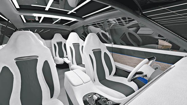 採用2+2+2的6座位布局，全車座椅以人體工學設計，並設有全景玻璃車頂。