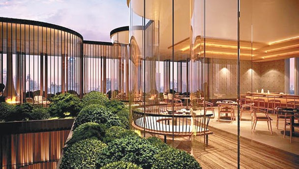19樓設有高級日式餐廳Nama，通透的環繞式落地玻璃可邊食邊賞窗外景致。