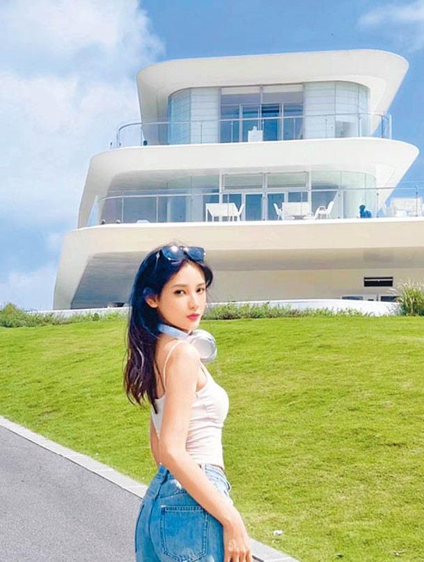雲海公園採用純白未來建築風格，設計十分前衞。（小紅書@AyaCheers）