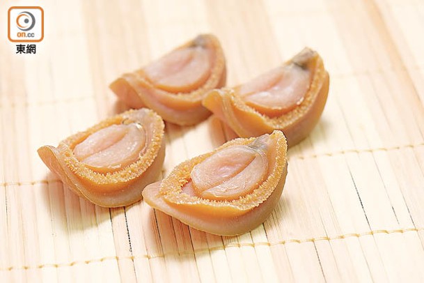 日本吉品鮑魚味濃有溏心，元寶狀而富香氣最佳。