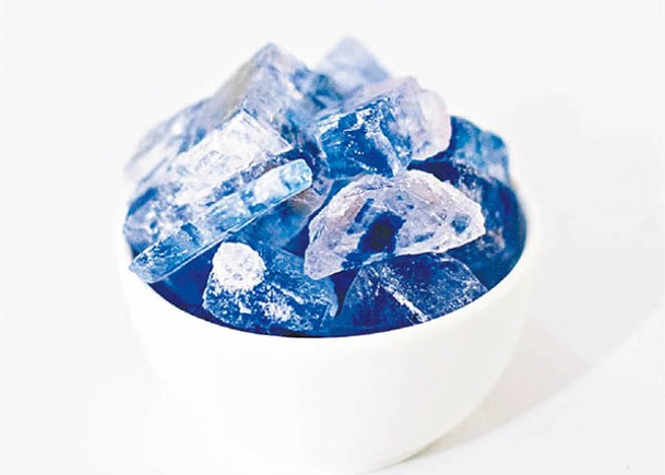 只於波斯灣生產的藍鹽，猶如吃得的寶石。
