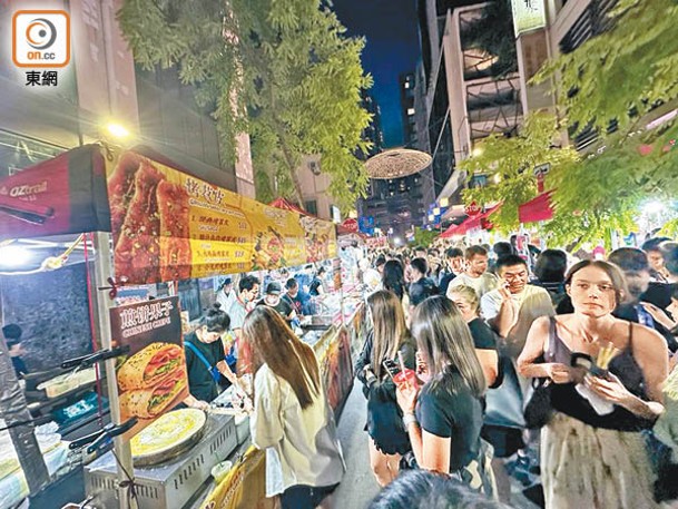 唐人街：悉尼唐人街夜市逢周五晚上舉行。