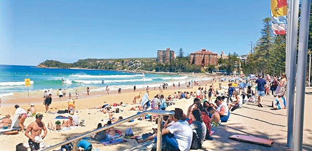 曼利海灘：長1.5公里的曼利海灘曾被選為澳洲最佳海灘，深得當地人及旅客歡心。