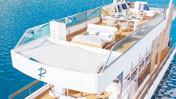 頂層設有露天甲板，可讓住客盡情享受陽光與海風。（Reina Boats）