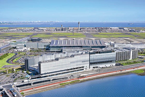 酒店與羽田機場第3航廈直接相連。