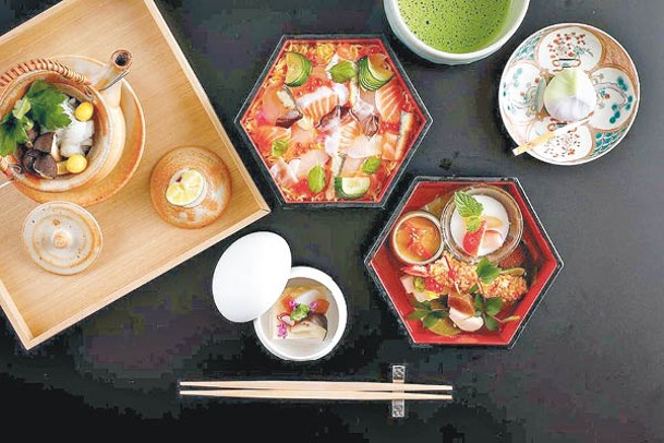 午餐「紫苑」套餐，包括前菜、散壽司及燉菜等，售¥7,337（約HK$389）。