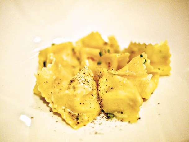 招牌菜之一的Fagotelli Cabonara散發着一種溫暖且濃郁的味道。