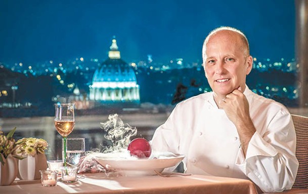 主廚Heinz Beck被認為是意大利烹飪界的革命者，在世界各地開設有餐廳。