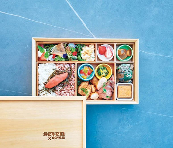 色彩繽紛的早餐盒材料豐富，可安排在房間內享用。