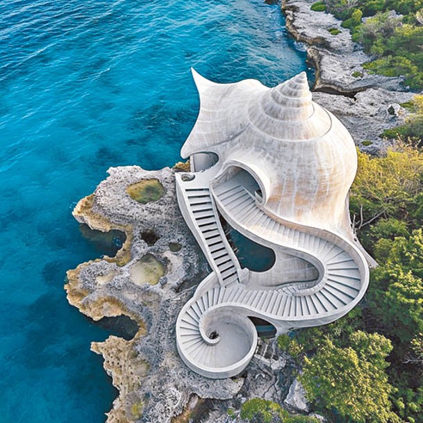 另一款別墅的造型受響螺啟發，設計具層次感。（ig@reverse.orientalism）