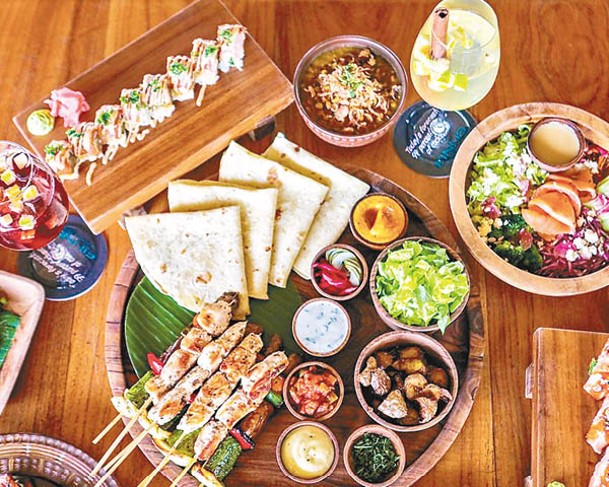 餐廳炮製豐富的國際美食菜單，無論是地道、美式還是日式，均一應俱全。