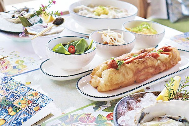 行政酒廊除了提供多款意大利經典菜餚，亦供應地道台灣食品。