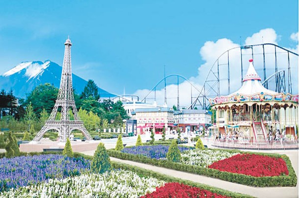 France Fair活動期間，噴泉廣場花園會以3種顏色的鼠尾草來呈現法國國旗。