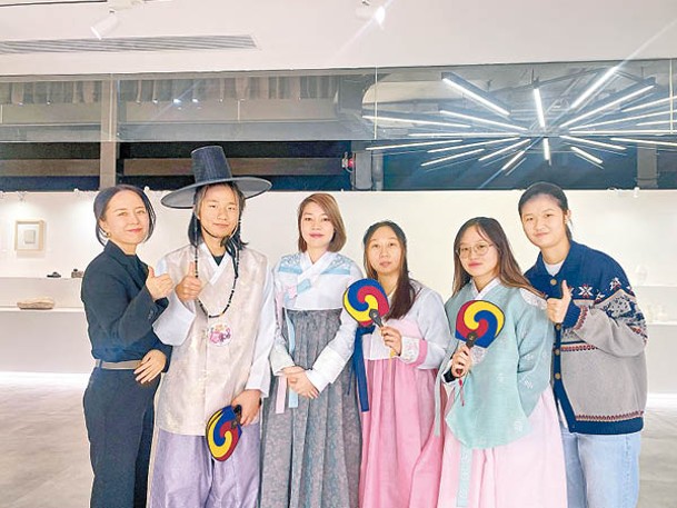 韓語課程的同學，參觀駐香港韓國文化院。