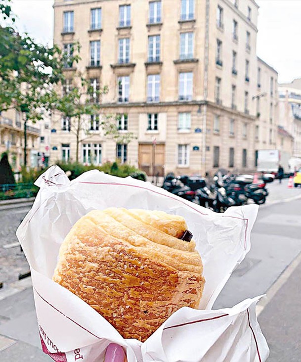 當然要一嘗pain au chocolat的滋味喇！