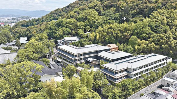 建於東山山腳下的Banyan Tree東山京都，並位處清水寺和高台寺之間。