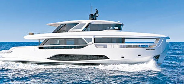 「INFYNITO 90 」長26.97米，內外空間均超過100平方米。（Ferretti Yachts）